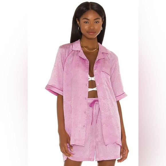 Revolver TELL YOUR FRIENDS Bowling Shirtlavender, Size XS - Picture 2 of 16